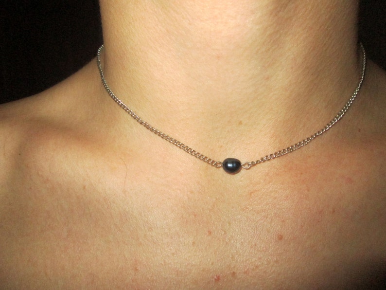Natural Tahitian saltwater black pearl necklace Beachy floating sparkly seashell delicate pendant Choker Unisex b8842 Gift for women men him