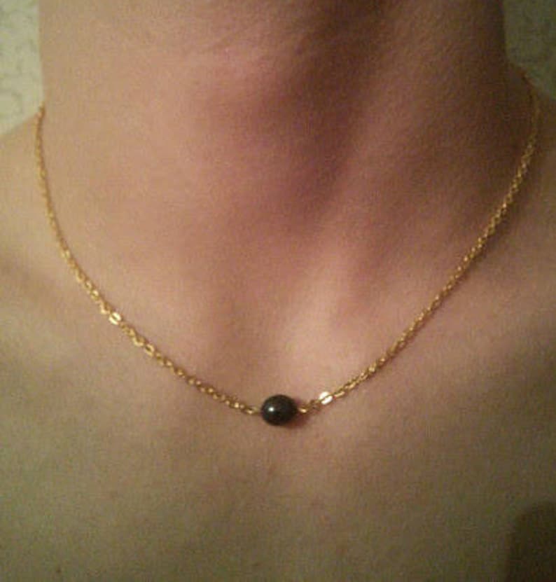 Natural Tahitian saltwater black pearl necklace Beachy floating sparkly seashell delicate pendant Choker Unisex b8842 Gift for women men him
