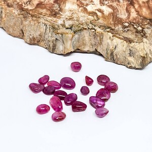 17 carats of Ruby cabochons