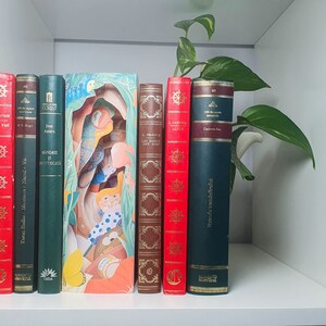 Paper Book Nook With Alice in Wonderland, Alice Falls Through the ...