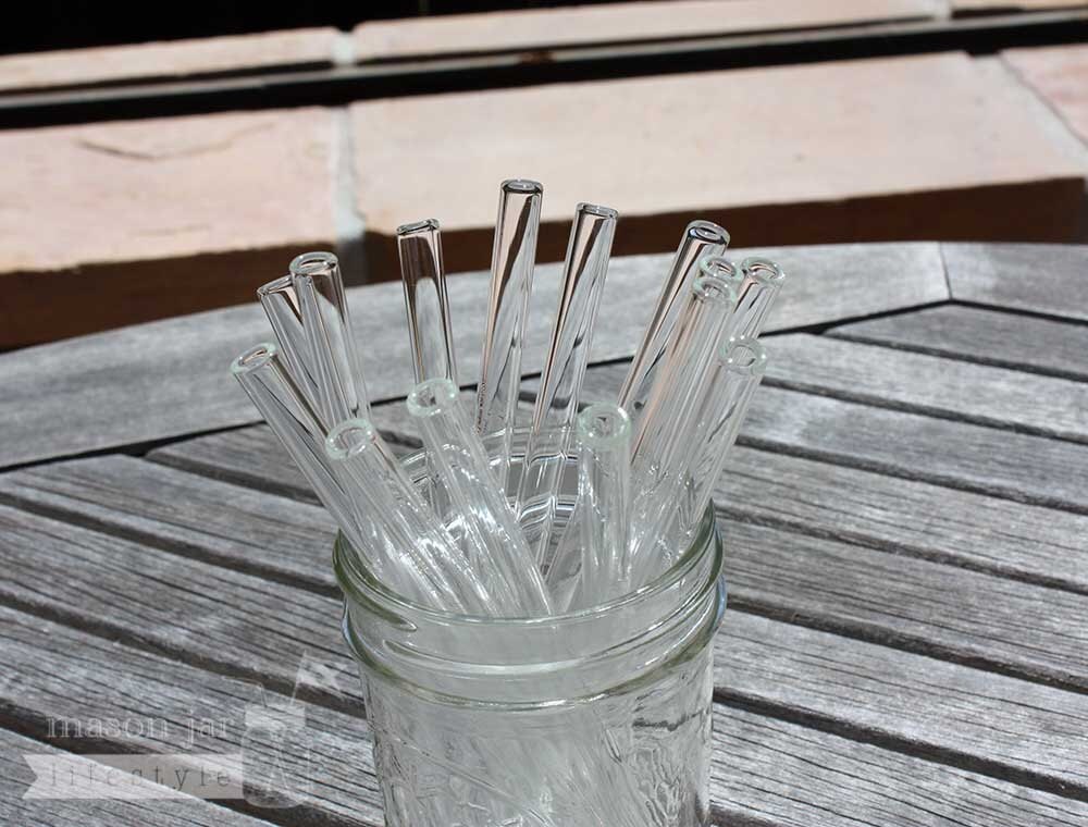 Mason Jar Lifestyle Medium Stainless Steel Smoothie Straws for Pint Mason Jars, Medium Cups, Pint Glasses (4 Pack + Cleaning Brush)