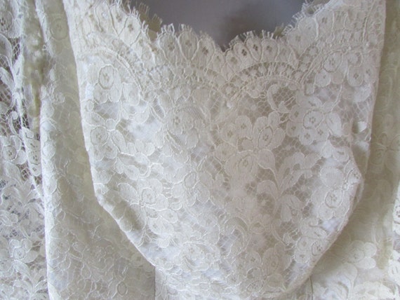 Vintage White Lace Wedding Dress.. - image 3