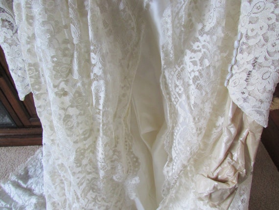 Vintage White Lace Wedding Dress.. - image 6