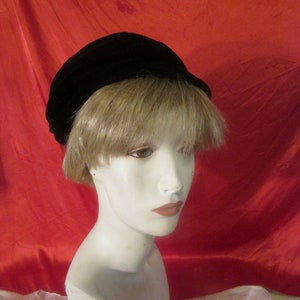 Vintage Ladies Velvet Newsboy Cap Hat Black / Dark Brown image 1