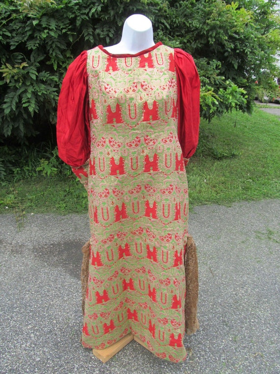 Vintage  Womens Asian Oriental  Dress Red Tapestry
