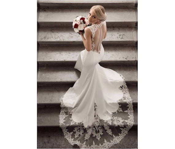 Elegant Backless Wedding Dresses