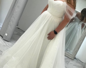 Classy Elegant organza Corset A-line wedding dress, pleated corset sweetheart top, huge skirt wedding gown, off-wite,