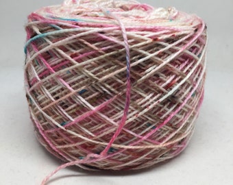 Skein winding for you skeins of yarn to turn them into yarn cakes, this does not include the yarn just an add on for when you purchase yarn