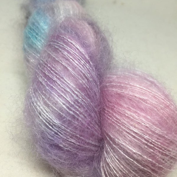 Fil teint à la main en mohair et soie en dentelle, fil de soie mohair rose, gris et bleu, fil licorne