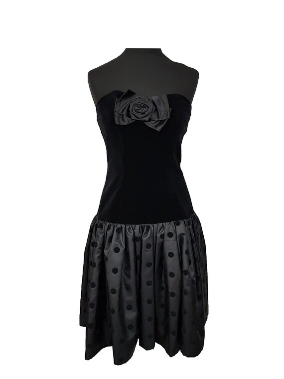 black dress for funeral size 14