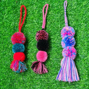 Breloque de sac de Noël à pompons : accroche-poignets colorés, décoration de festival