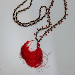 Rojo Borla Collar Largo Boho de múltiples