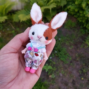 Mini hibrid doll White Rabbit with a red spot
