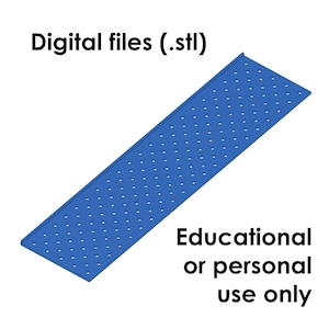 Puede incluir: Un modelo 3D impreso en azul de un panel perforado. Los archivos digitales (.stl) están disponibles para uso educativo o personal únicamente.