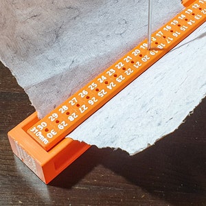 Signature Punching Tool with Contrasting Numbers / Signature Punching Cradle / Hole Punching Tool (3d-printed, Type B, Mark II)