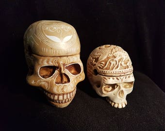 Twee prachtige handgemaakte Kapala schedels gesneden hars Replica van menselijke schedel Tibetaans boeddhisme, Tibetaanse ritueel schedel hoofd Kapala replica 's