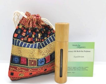 Organic oil roll on perfume comes in a natural bamboo bottle. suitable for vegans alcohol free.