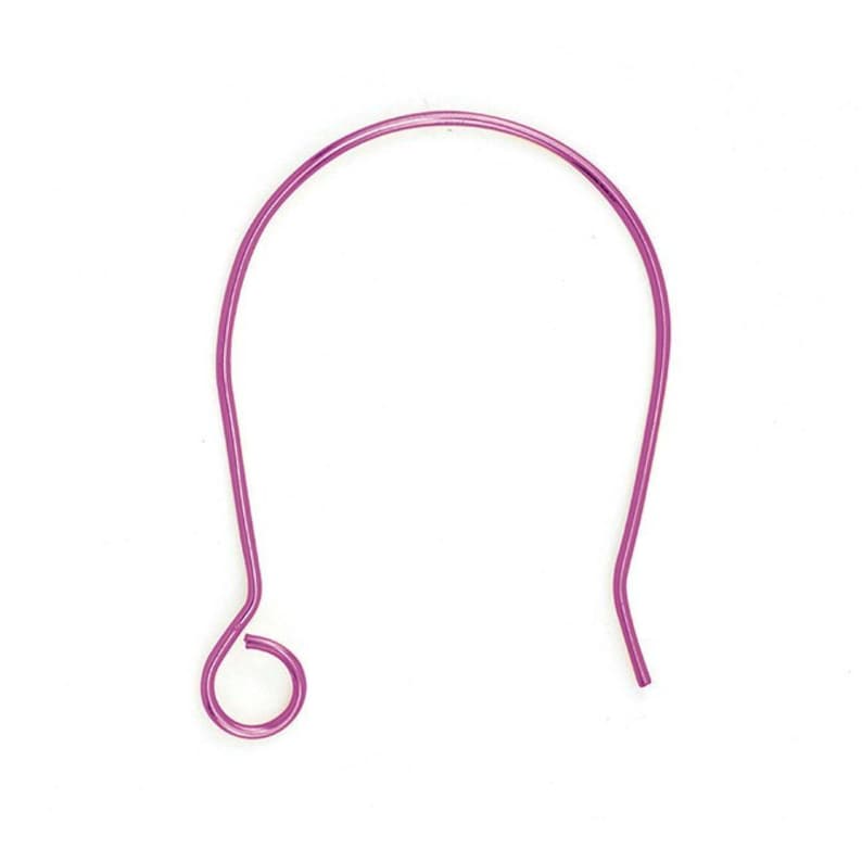 Puede incluir: Un gancho para pendientes de metal rosa con un peque&ntilde;o bucle en la parte inferior.