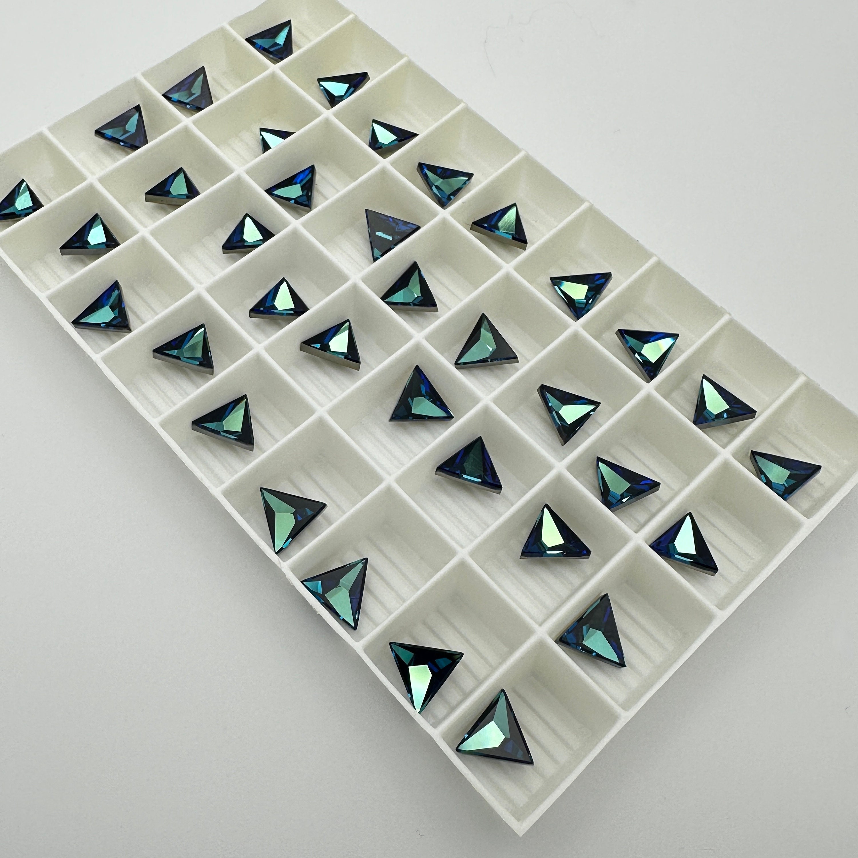 Swarovski soaかぁち Swarovski Crystal, Asymmetric Triangle Stones, Bermuda Blue