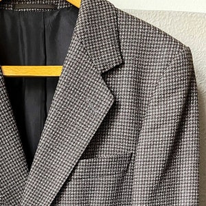 Giacca sportiva vintage anni '70-'80, blazer tedesco anni '80 di DRESSLER / tessuto con motivo pied de poule, colori beige, marrone e nero, ottime condizioni