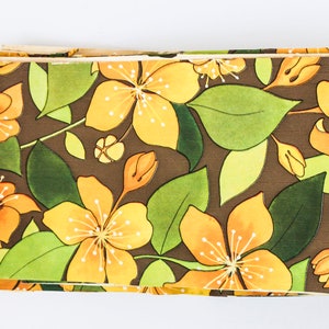 Beautiful retro vintage wallpaper border - 70s 80s flower pattern style - Wall paper bordure Frangipani print green yellow brown
