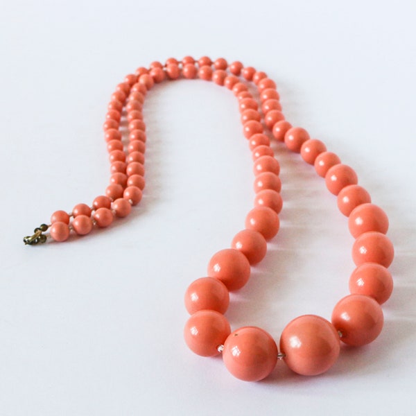 Vintage necklace pink beads - 50s 60s Rockabella style Jackie O.