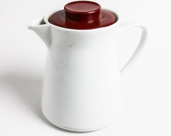 Small white tea pot 70s by Melitta with a red plastic lid - Vintage 70s little coffeepot