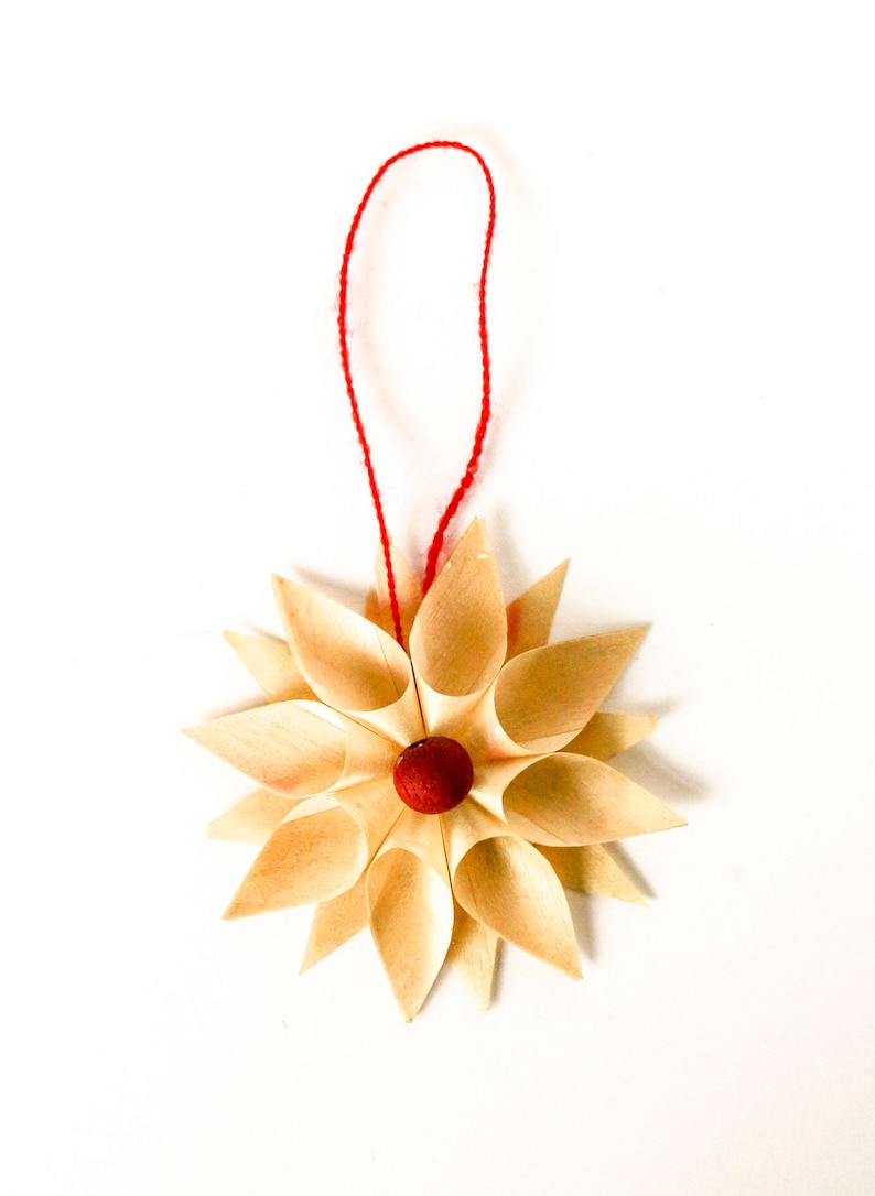Vintage wooden Christmas tree decorations Star or flower shape 12 pieces unused original box Planed wood natural light and dark colours