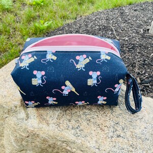 Bag for Nurses, Cosmetic Bag, Makeup Bag, Travel Bag, Beauty Bag, Gift, Wipeable Bag, Mouse