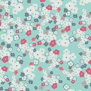 Könnte beinhalten: Ein nahtloses Muster mit verschiedenen kleinen Blumen in den Farben Weiß, Grau, Rosa und Blau auf hellblauem Hintergrund.