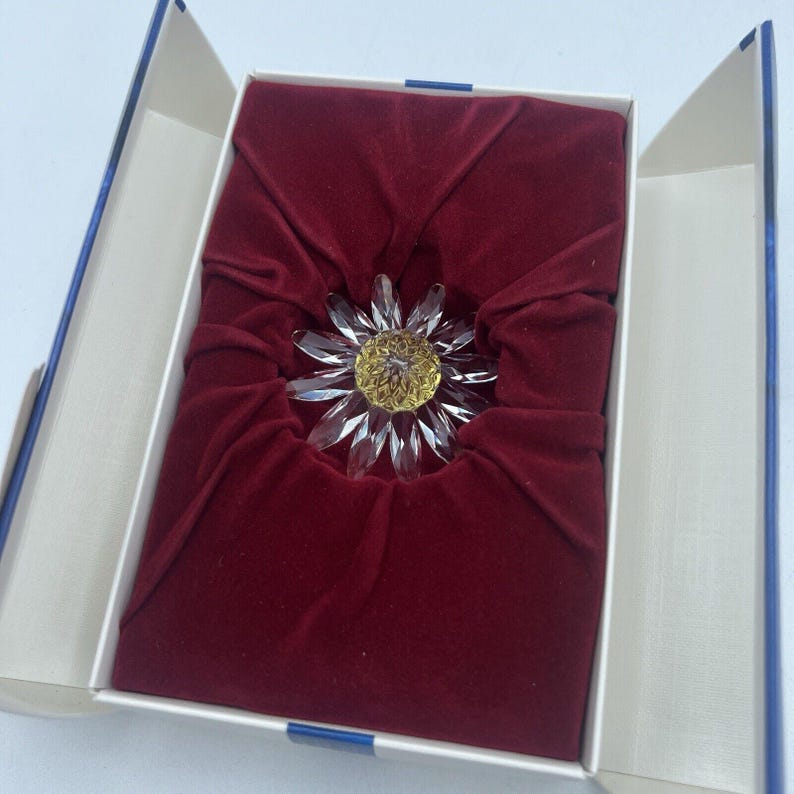 Swarovski Crystal Yellow Marguerite Daisy Flower Figurine Cake Topper