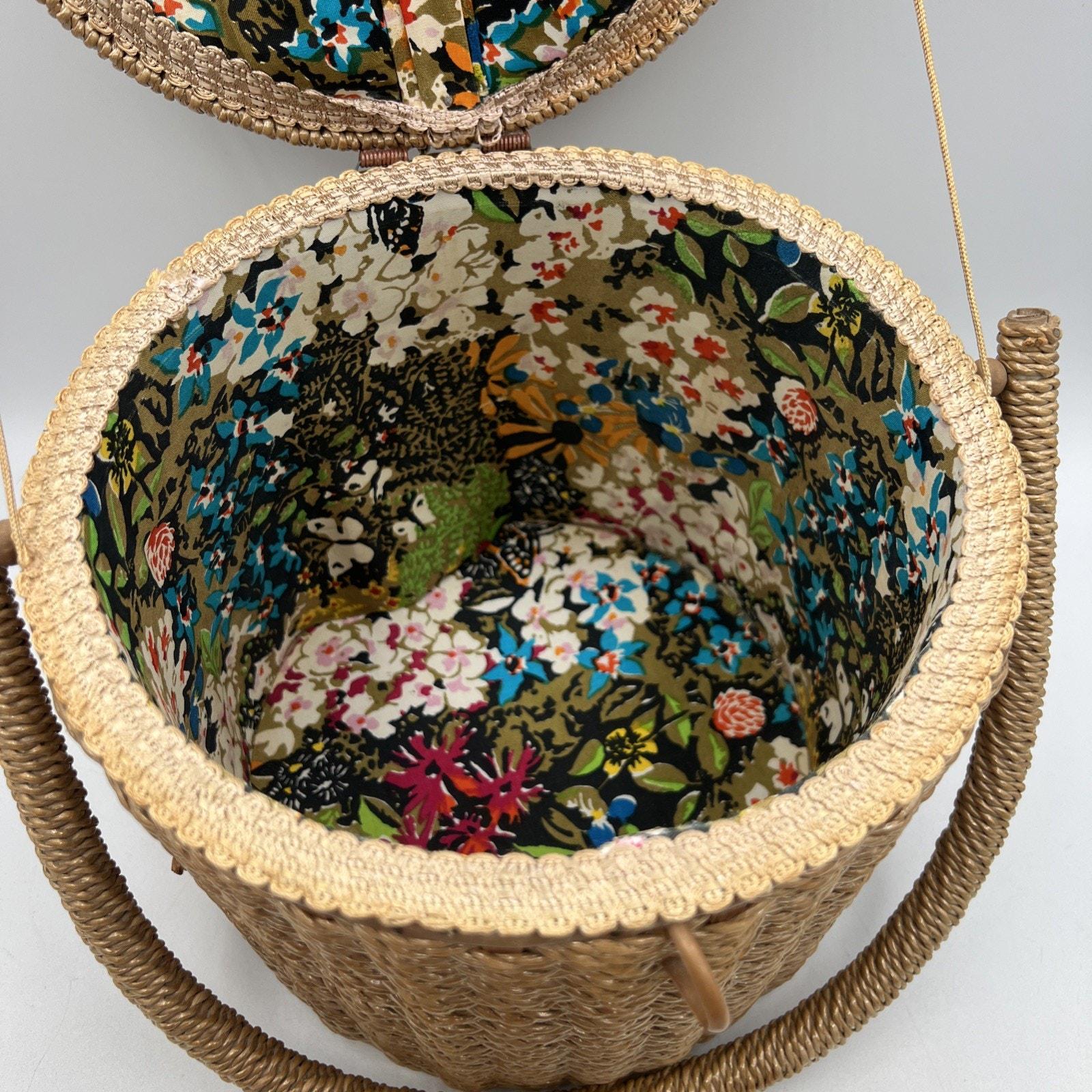 作者不詳「flower basket 」 Delft Blue Flower Basket – Embroidery Library