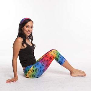 Super Soft Peach Skin Fabric, Multi-color Printed Knit Legging With Elastic  High Waist Band 