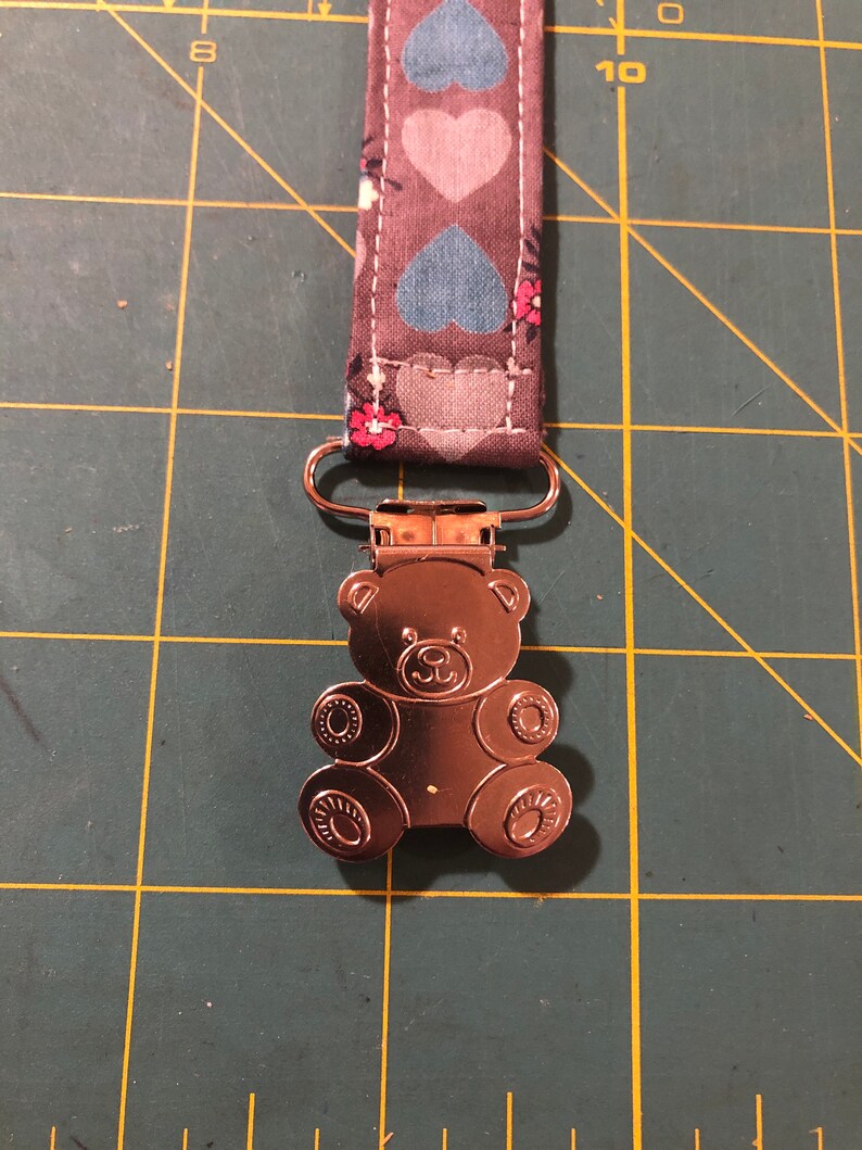 Pacifier clip