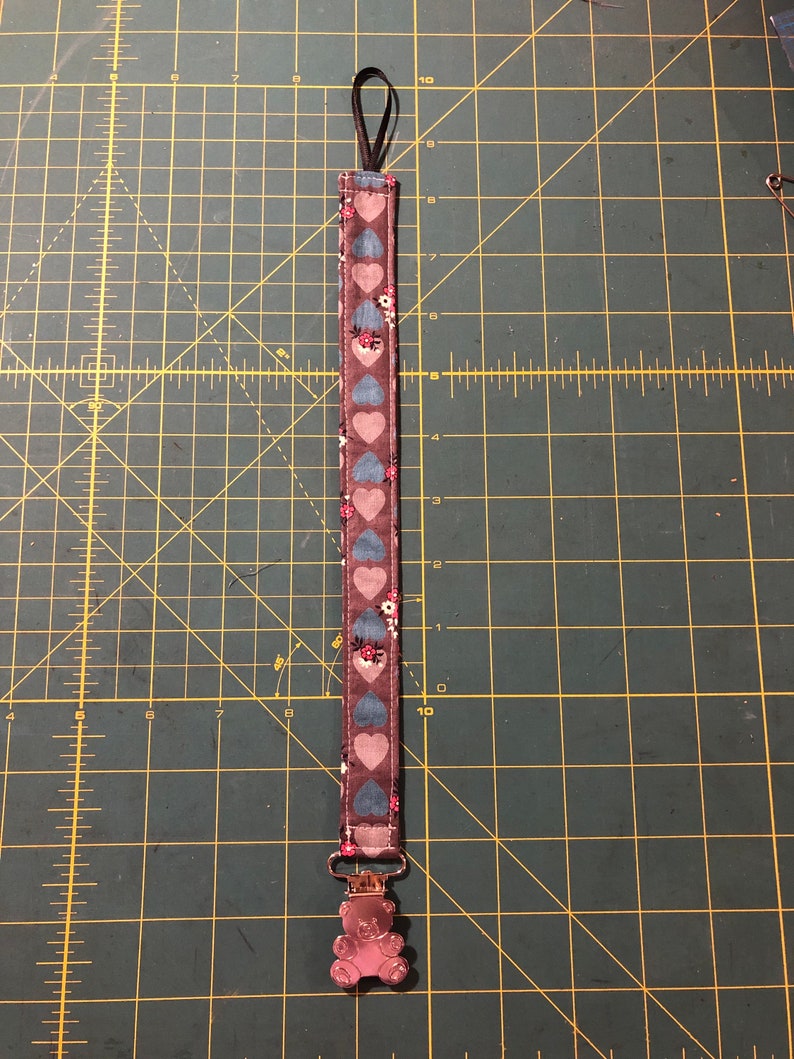 Pacifier clip