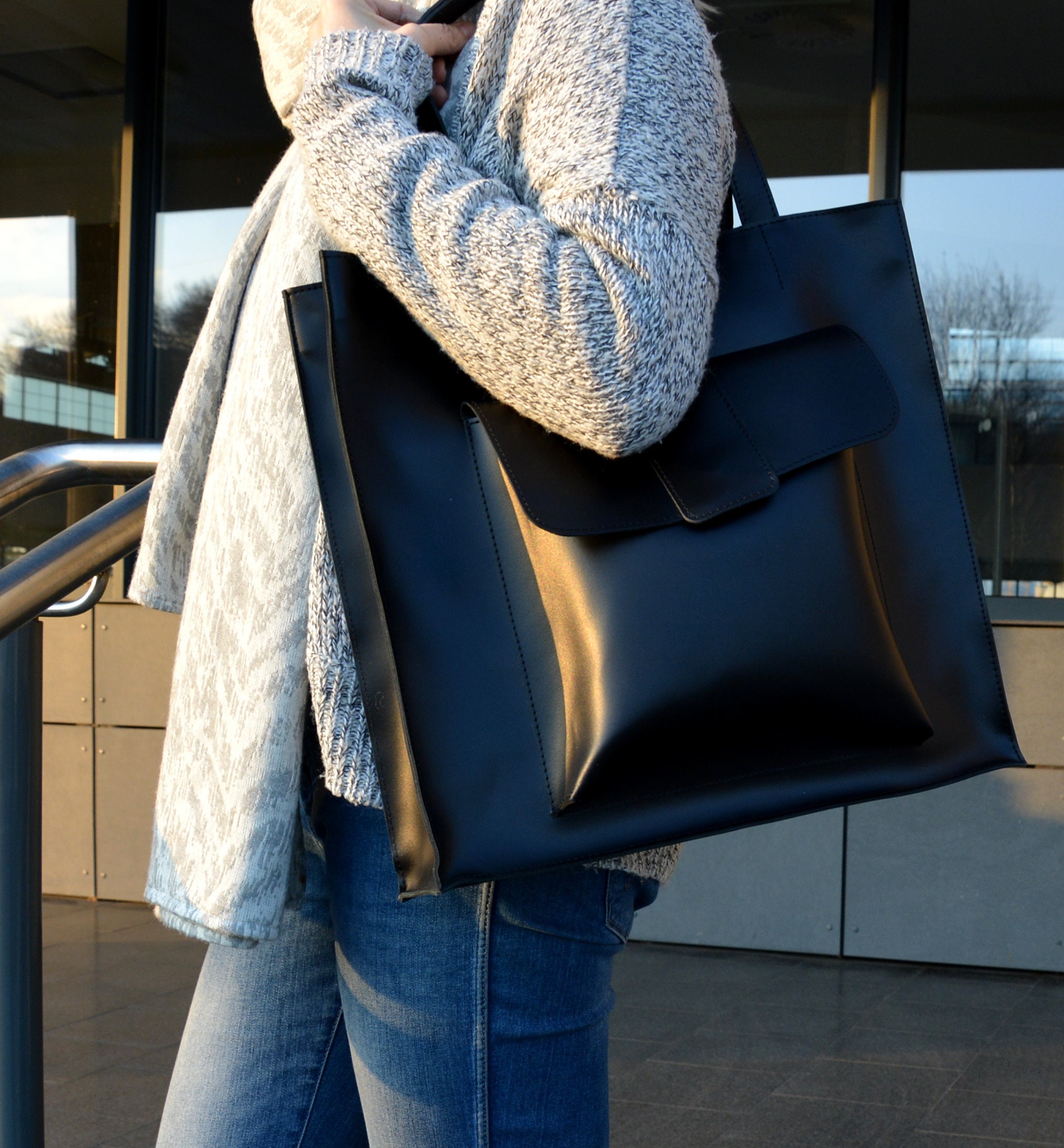 Uma Black Leather Crossbody Bag