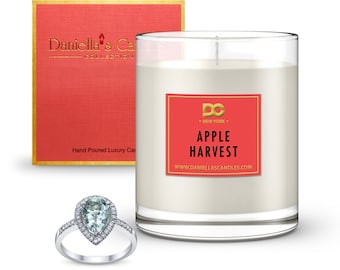 Vela de soja de cosecha de manzana con joyería sorpresa de DANIELLA'S CANDLES - 11 oz