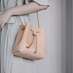 Handmade Handcrafted Vegetable tanned leather Drawstring Bucket Bag - L