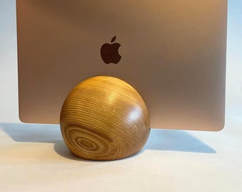 Vertical MacBook Stand, Solid Wood Laptop Dock, Home Office Decor, Decorative Computer Storage