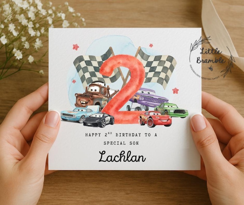 Tarjeta de segundo cumpleaños de Racing Cars, para niños de 2 años, nietos, hijos, sobrinos, hermanos. Cualquier nombre o texto. imagen 2