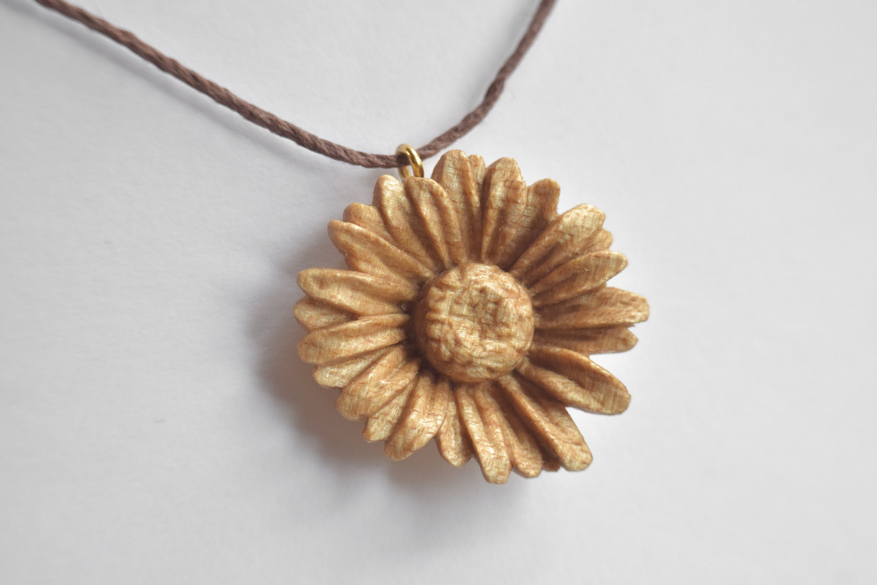 Daisy Necklace Wood Wood Carving Wooden Pendant for Her Etsy UK