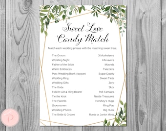 Może przedstawiać: Drukowana karta do gry ślubnej z geometryczną złotą ramką i zielonymi liśćmi. Karta nosi tytuł "Sweet Love Candy Match" i zawiera listę fraz ślubnych do dopasowania do nazw słodyczy.
