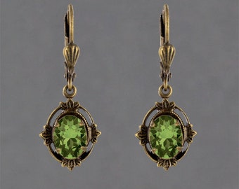 Sadie Green's Austrian Crystal Earring in Brass NE399-SM