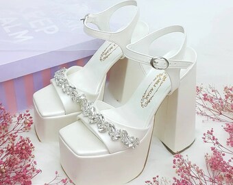 16 Cm Platform Heeled Crystal Stone Detailed Pearl Color Sandals Model Comfortable Wedding Shoes, Bridal Shoes, Engagement Shoes