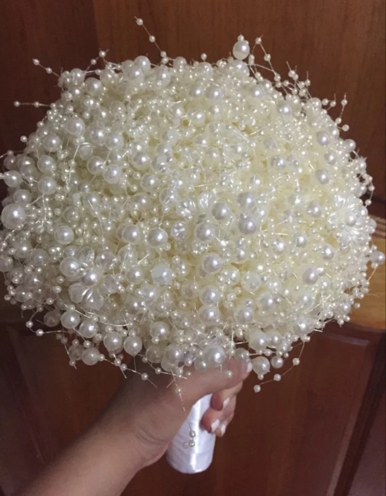 ivory bouquet ivory traditional Bubble pearl wedding bouquet in ivory Pearl bouquet white wedding bride