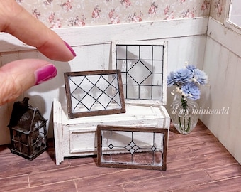 Dollhouse | 1:12 Miniature shabby stained glass window - Matte Diamond