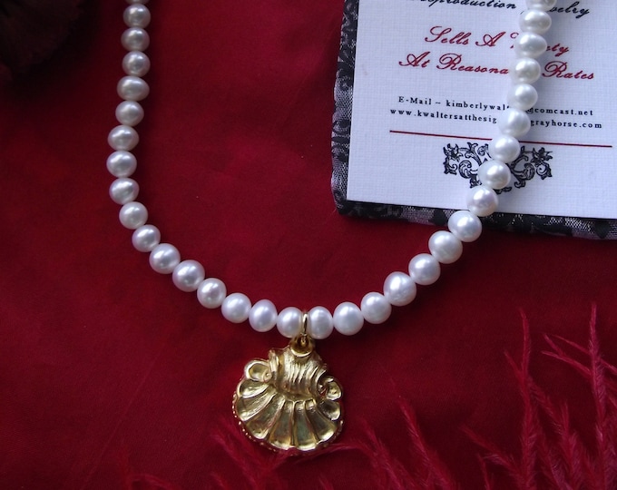 S-0026 - Breaker Shell Jewelry Necklace, Bracelets, and Earrings - 17th Century, 18th Century, Hunter House, Museum Reproductions