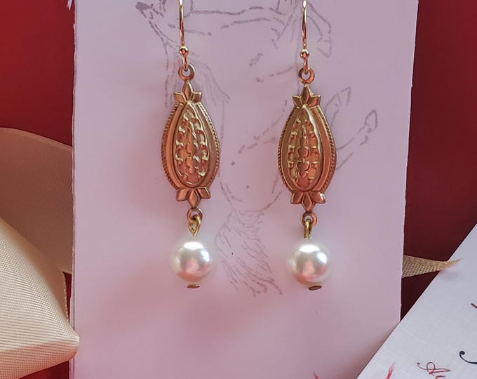 E-0590 - Neoclassical Pearl Drop Earrings - Regency Earrings, Princess Earrings, Brides Maids Earrings, Jane Austen, 18th Century