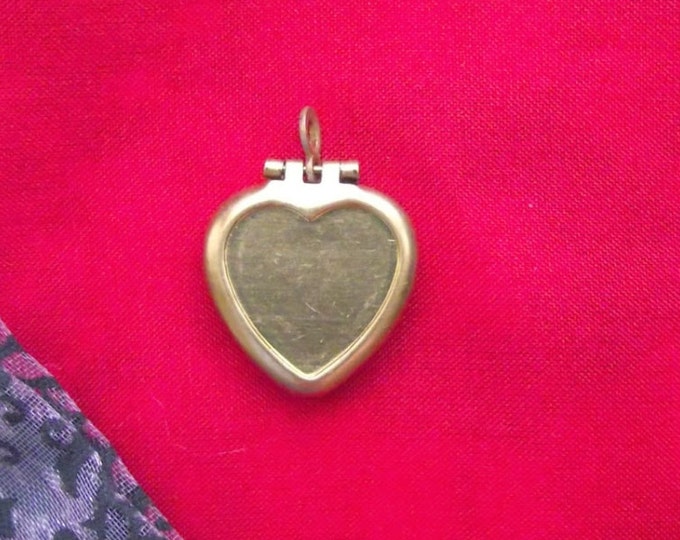 PE-0038 - 1/2 inch Vintage Brass Heart Locket - Doll Locket, Brass Locket