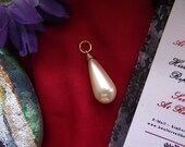 Item - N-0009V - Vintage Glass Pearl Drop with Bee Hive Top - Pearl Pendant